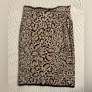 BCBG Maxazria Skirt Size Small Pencil Animal Print Bodycon